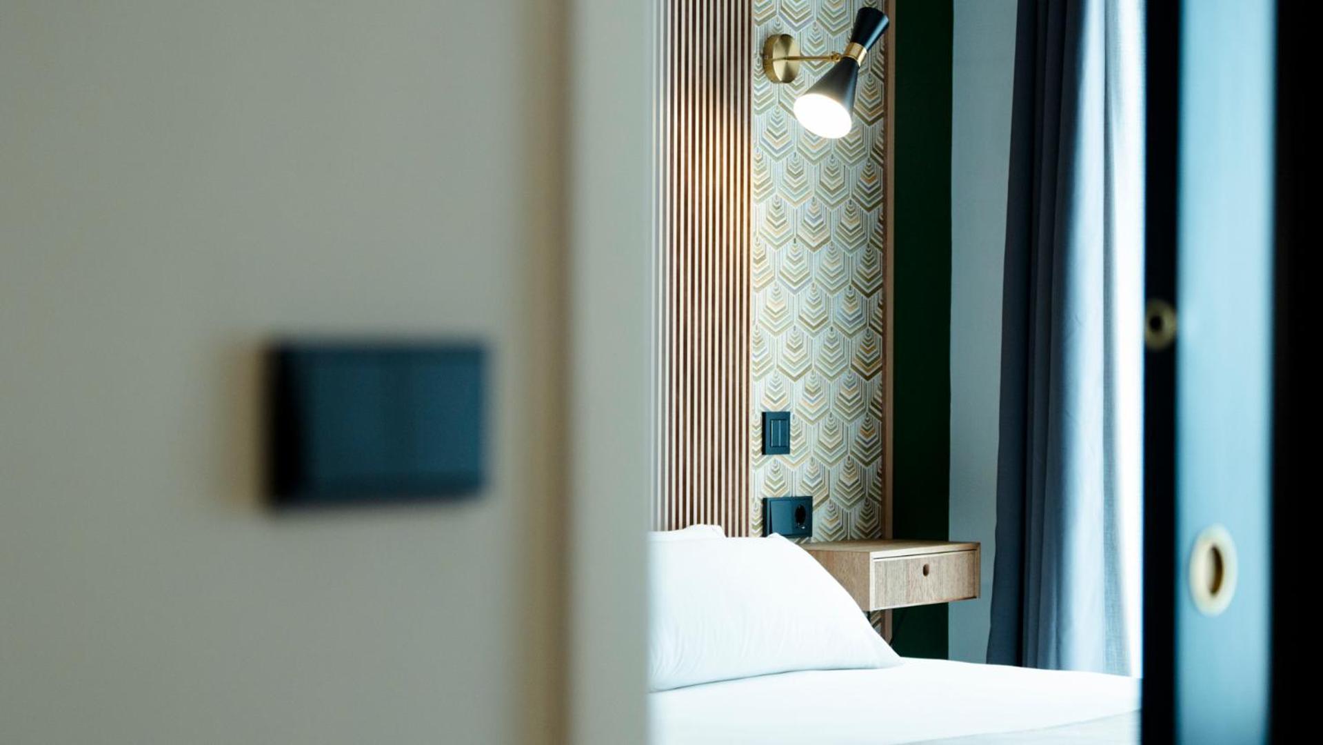 Aparthotel Luz De Gades - Suites Spa Gym - Adults Only Cadiz Room photo
