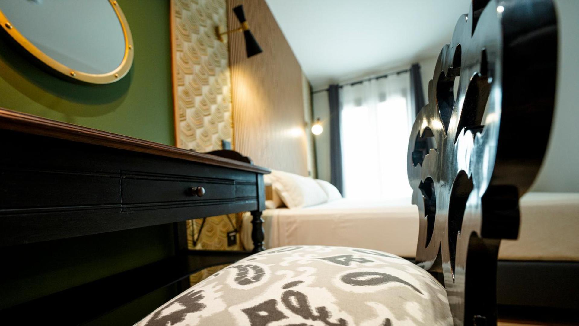 Aparthotel Luz De Gades - Suites Spa Gym - Adults Only Cadiz Room photo