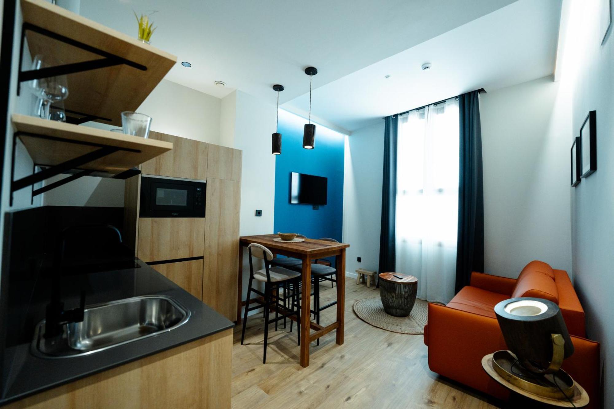 Aparthotel Luz De Gades - Suites Spa Gym - Adults Only Cadiz Exterior photo
